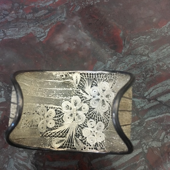 Amazingly Detailed SS Cuff bracelet - Picture 3 of 3